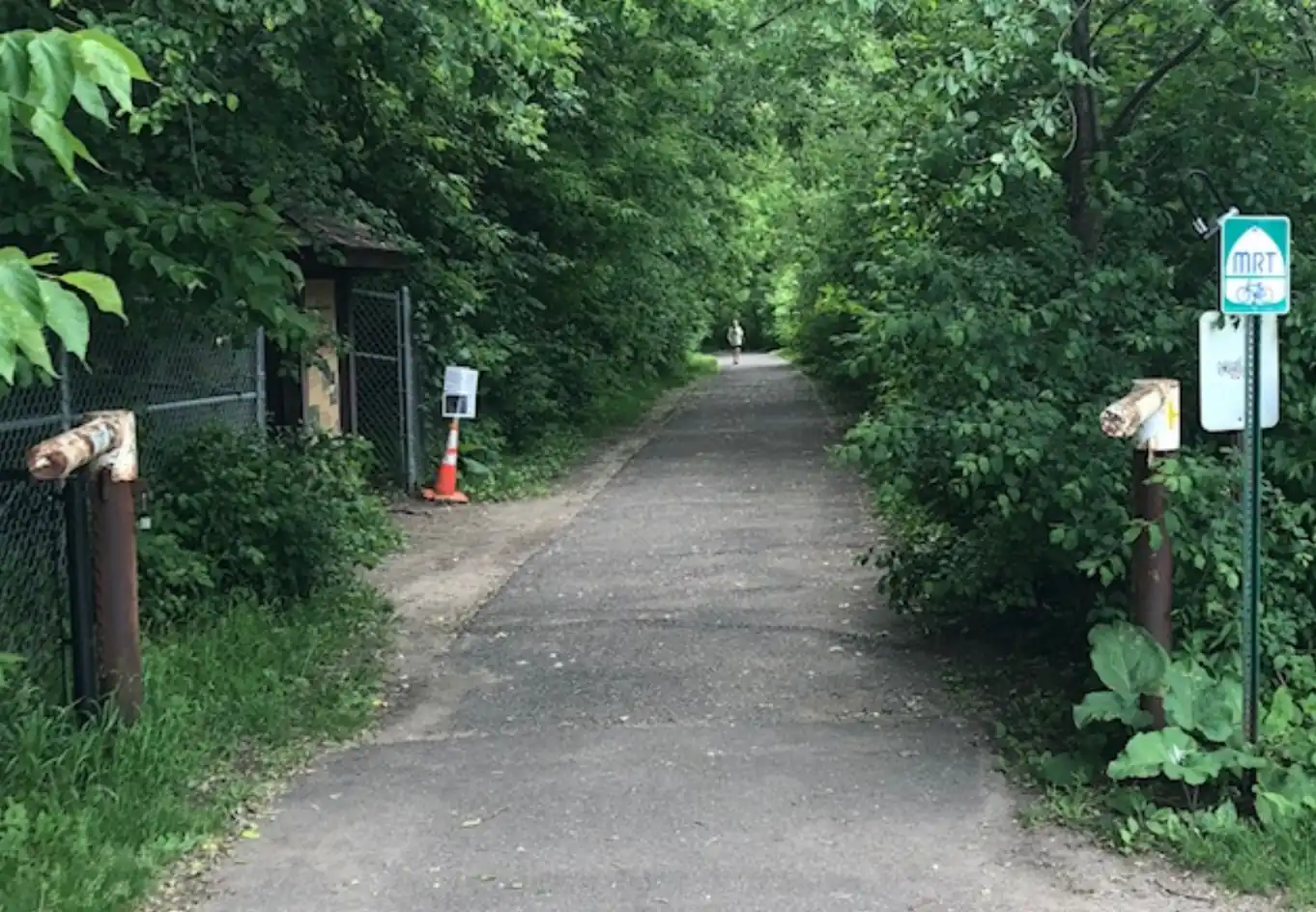 Minnehaha Park - Minnehaha Creek and Falls Trail